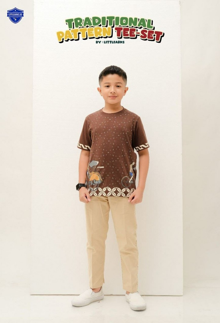 TRADITIONAL PATTERN TEE-SET BY LITTLEARKS