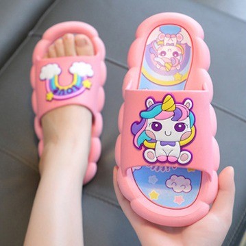 UNICORN CURLY SLIP ON